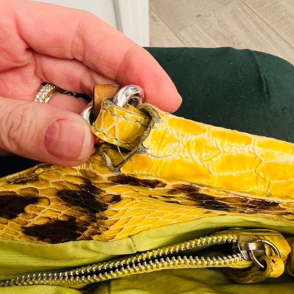 🔥 Vintar Cavalcanti Yellow Snakeskin Italian Leather Chain Tote - Picture 9 of 16